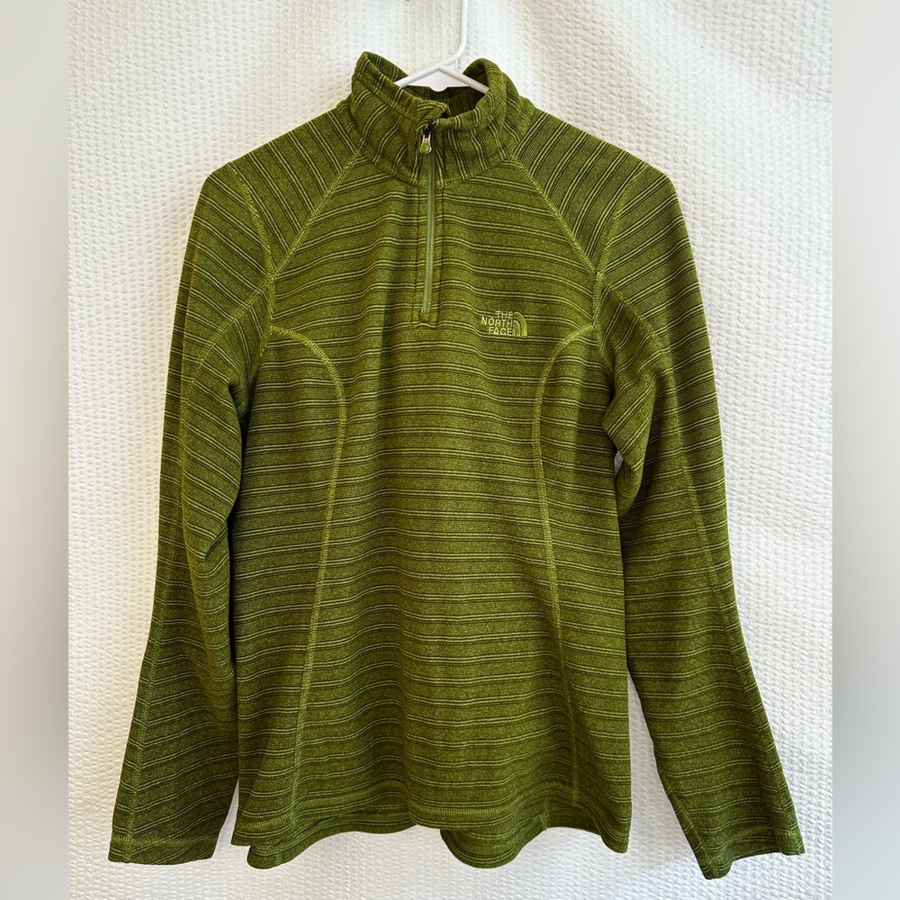 The North Face Women’s Green Quarter Zip Fleece Pullover Size: Small Petite